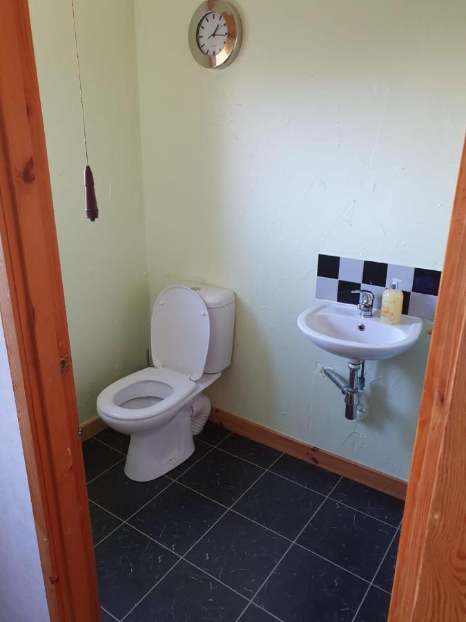 Taigh Nam Piobaireach Apartment Balivanich Bagian luar foto